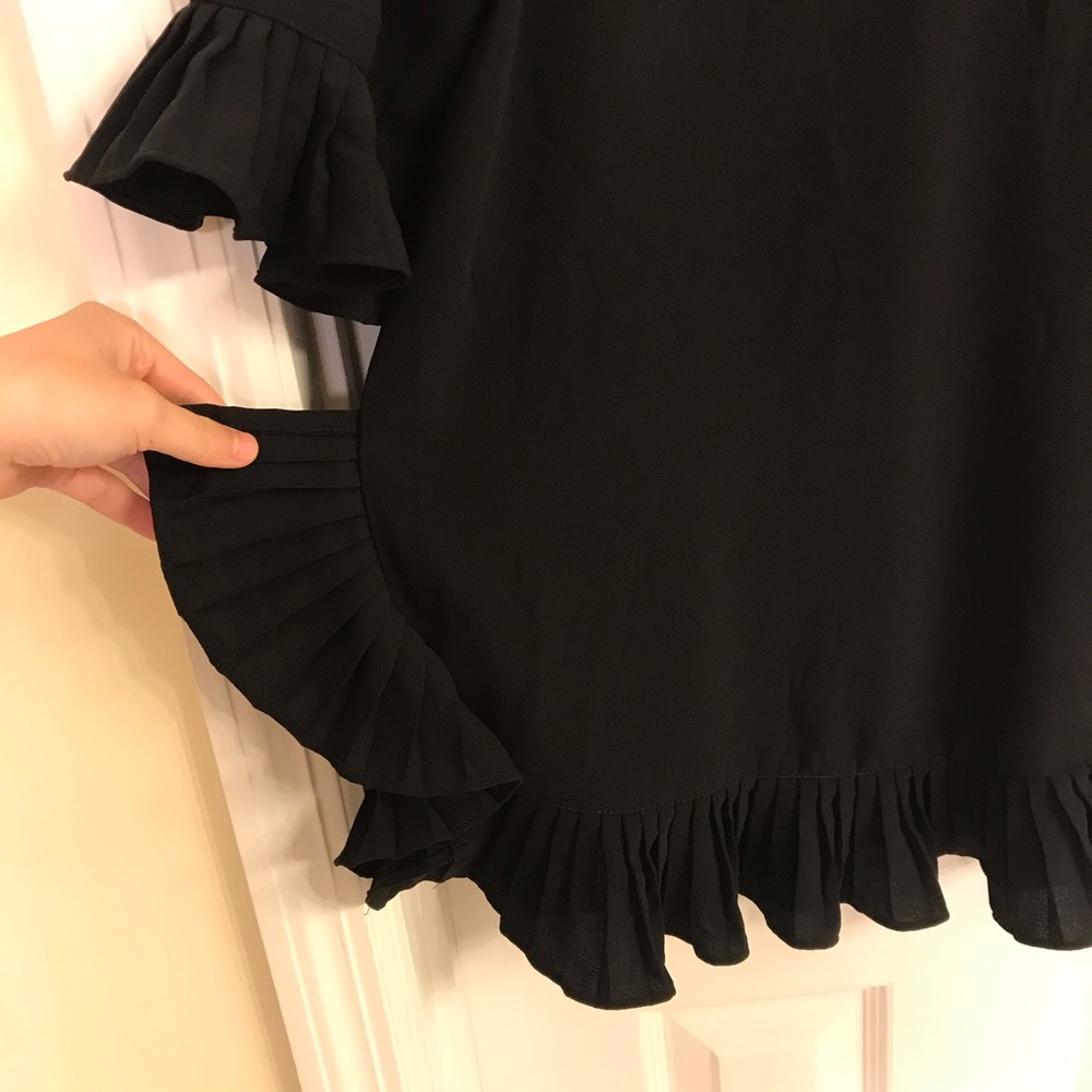 Carmen Marc Valvo Pleated-Trim Elbow-Sleeve Blouse - Picture 10 of 14